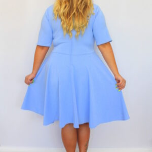 Sukienka klasyczna rozkloszowana z kopertowym dekoltem błękitna gładka. A002 MEGA WYPRZEDAŻ! - obrazek 5