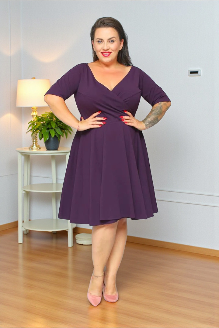 Sukienka Catalena rozkloszowana z kopertowym dekoltem fiolet śliwka gładka - obrazek 3