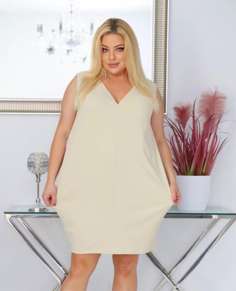Sukienka Wazja bombka z wazonem oversize miękka elastyczna dzianina nude