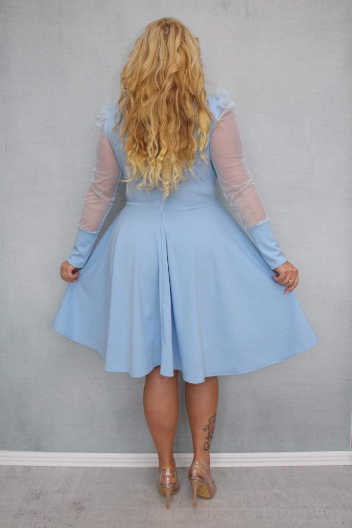 Sukienka Jessica rozkloszowana rękawy z tiulu bufki błękitna - obrazek 5