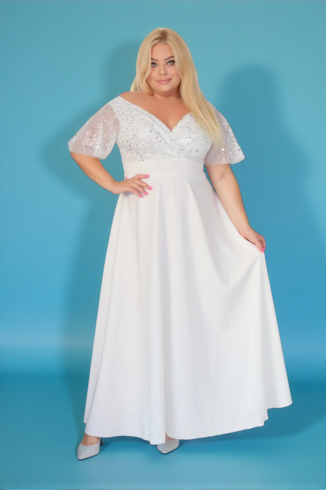 Sukienka klasyczna- elegancja, która olśniewa. Kwintesencja wieczorowego blasku! SREBRNA. A008! MEGA WYPRZEDAŻ!