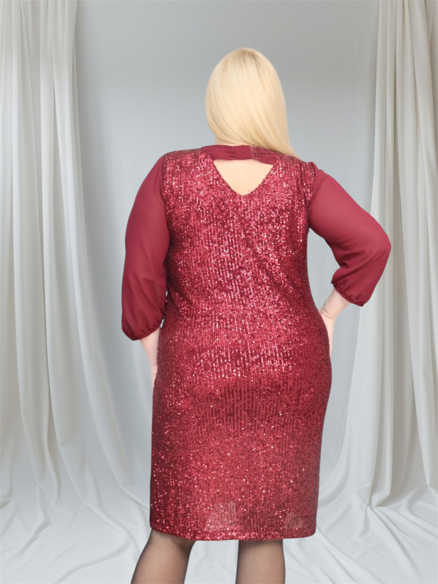 Sukienka Riley cekinowa szyfonowa kokarda bordowa - obrazek 6