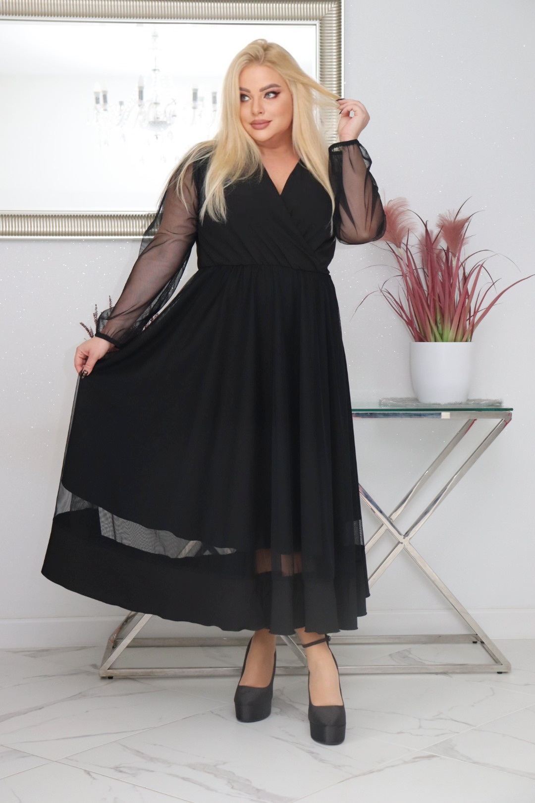 Sukienka Korina lekka zwiewna rozkloszowana czarny tiul