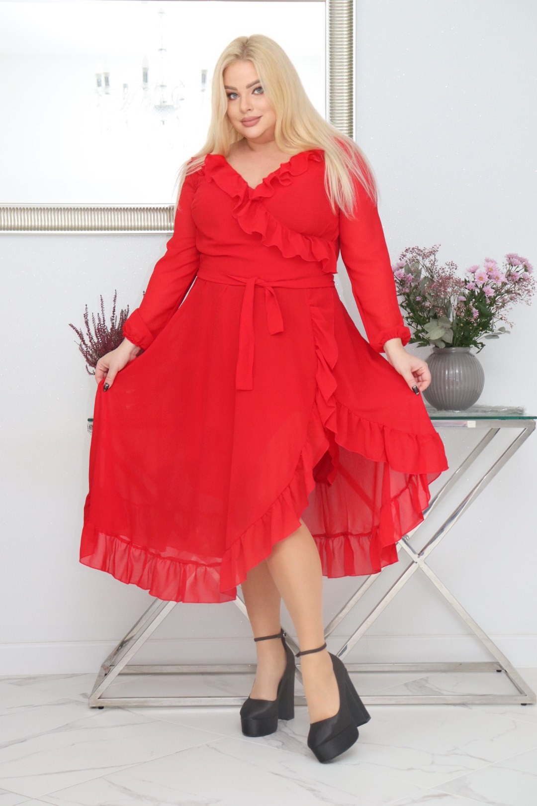 Sukienka Florencja rozkloszowana zwiewna z szyfonu kopertowy dekolt chabrowa. WYPRZEDAŻ KOLORU CHABROWEGO!