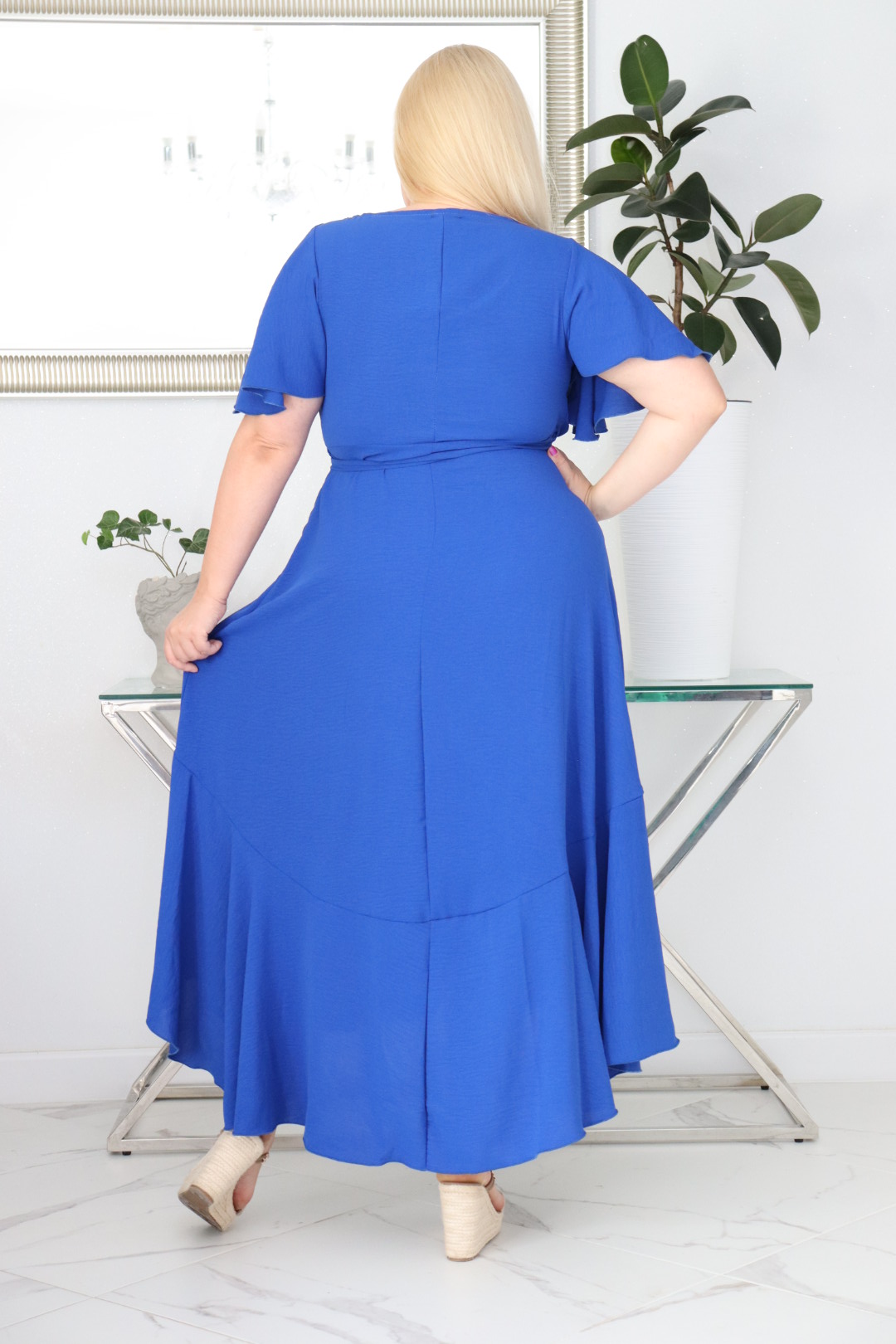 Sukienka ALBINA: Wygoda i elegancja w jednym. Poznaj sukienkę, w której się zakochasz! CHABROWA - obrazek 6