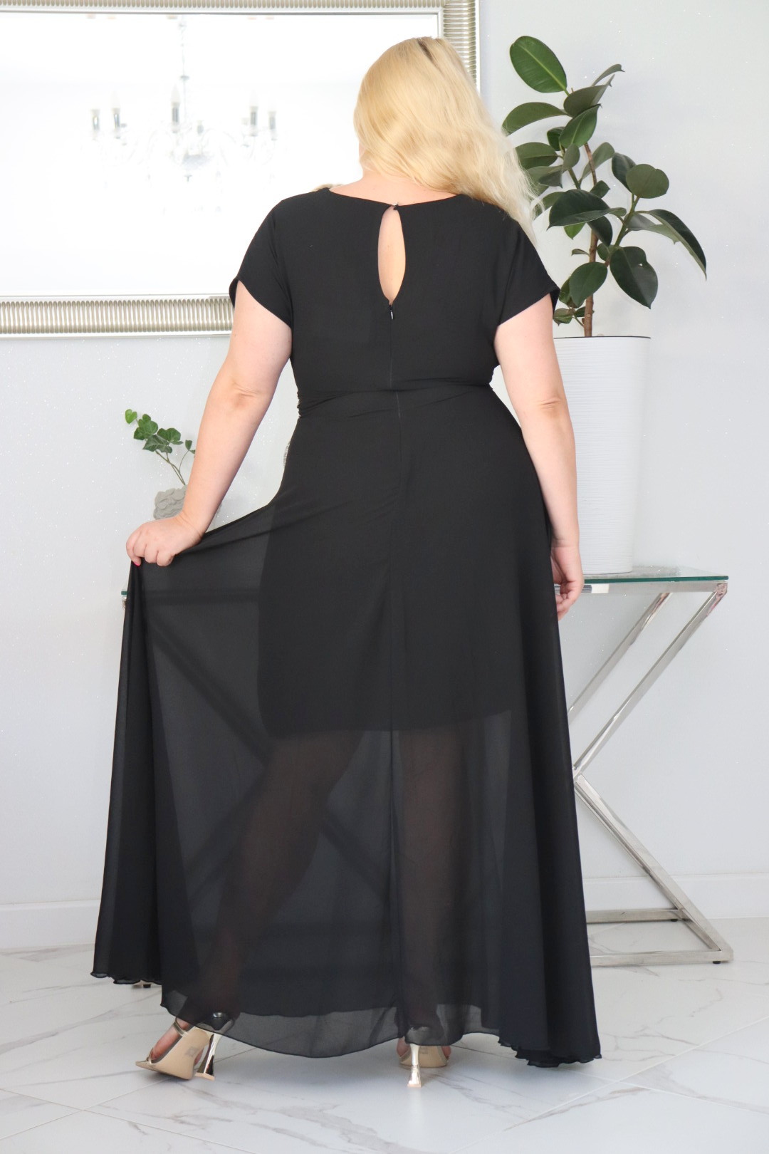 Sukienka MELISA rozkloszowana long wieczorowa dekolt zakładki CZARNA - obrazek 6