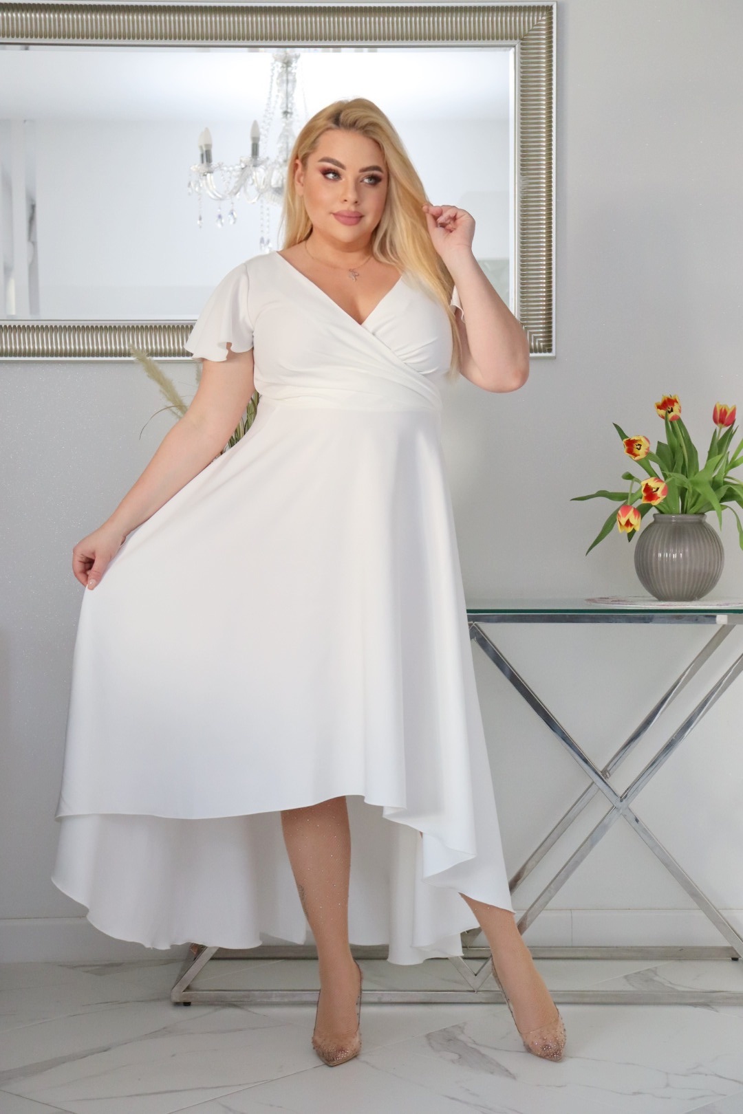 Sukienka Soraja asymetryczna rozkloszowana ekskluzywna kopertowy dekolt ecru biała WYPRZEDAŻ ! - obrazek 3