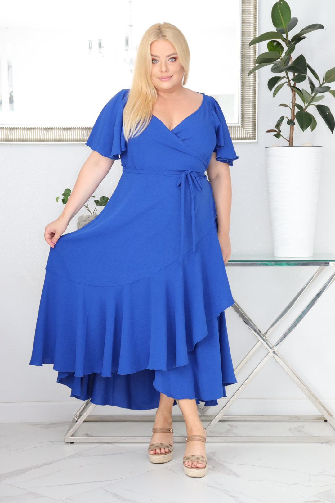 Sukienka ALBINA: Wygoda i elegancja w jednym. Poznaj sukienkę, w której się zakochasz! CHABROWA