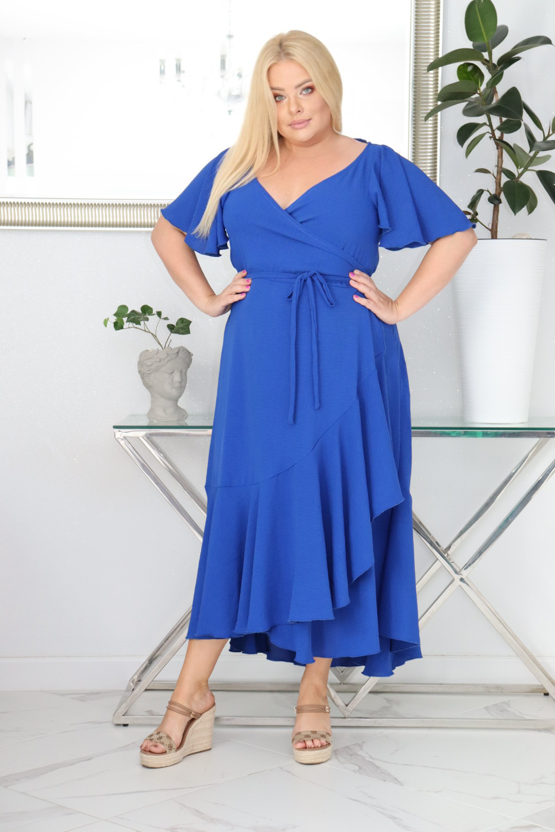 Sukienka ALBINA: Wygoda i elegancja w jednym. Poznaj sukienkę, w której się zakochasz! CHABROWA - obrazek 3