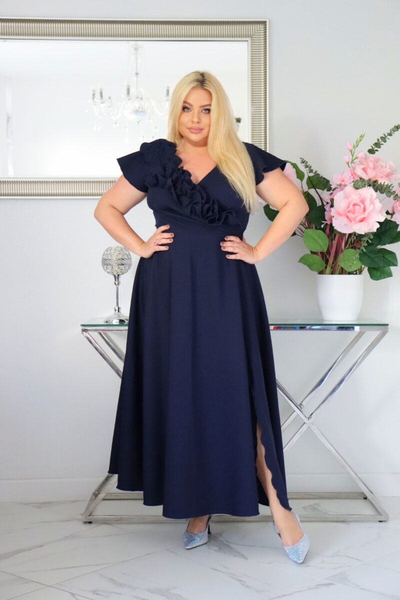 Olśniewająca sukienka "Frezja" z kwiecistą falbaną i rozkloszowanym dołem gwarantuje spektakularny "efekt glamour"! GRANATOWA - obrazek 3