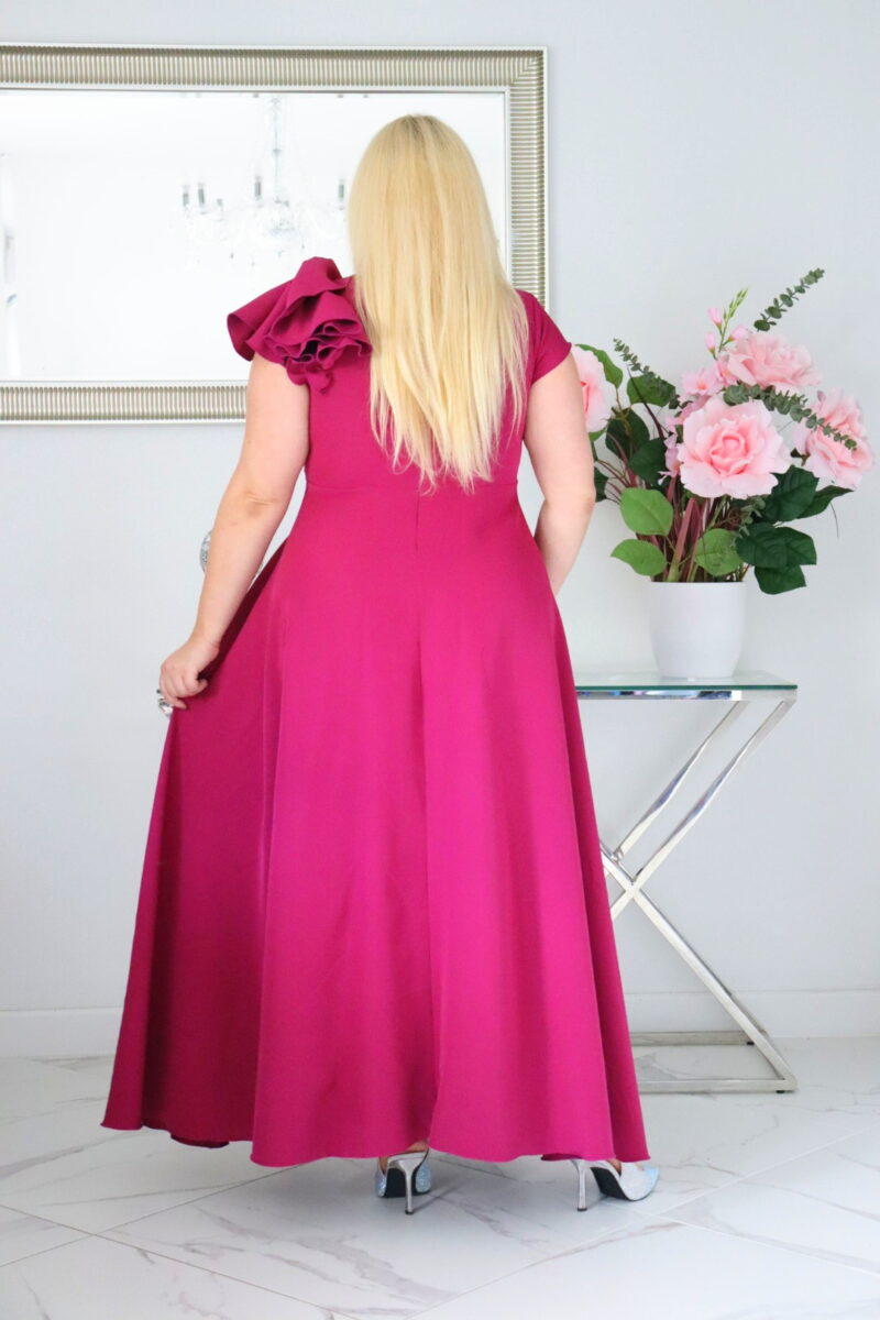 Olśniewająca sukienka "Orchidea" z kwiecistą falbaną i rozkloszowanym dołem gwarantuje spektakularny "efekt glamour"! FUKSJA - obrazek 6