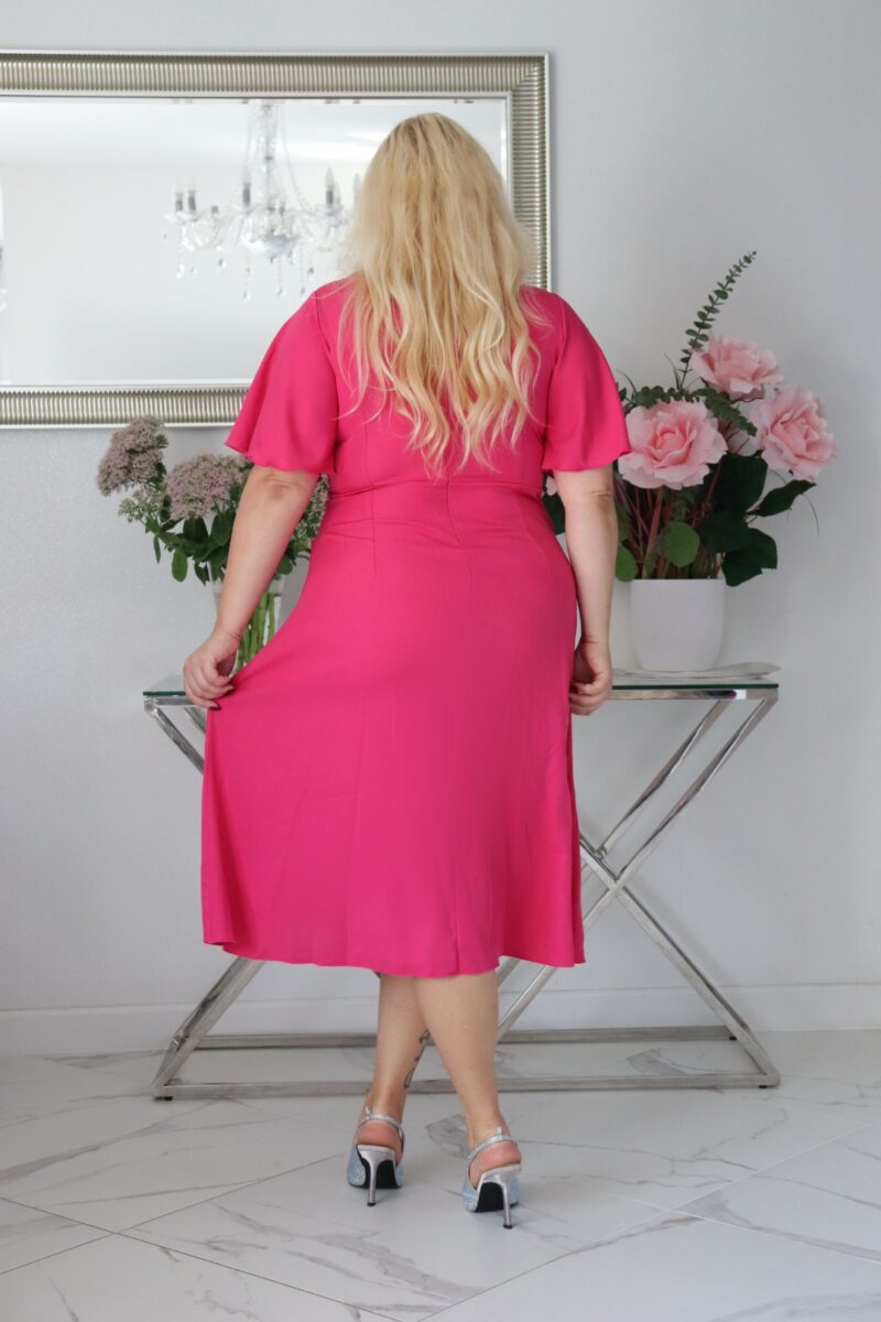 Velena PLUS SIZE: Sukienka z biżuteryjną klamrą – natychmiastowy Look Premium! Amarantowa! - obrazek 5