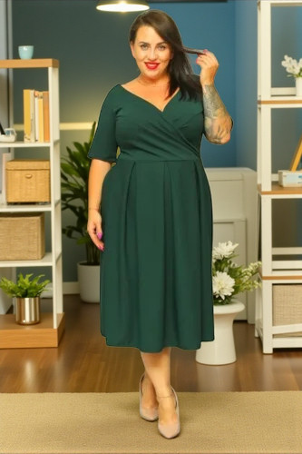 Sukienka Fernanda rozkloszowana z kontrafałdami i kopertowym dekoltem butelkowa zieleń gładka - obrazek 3