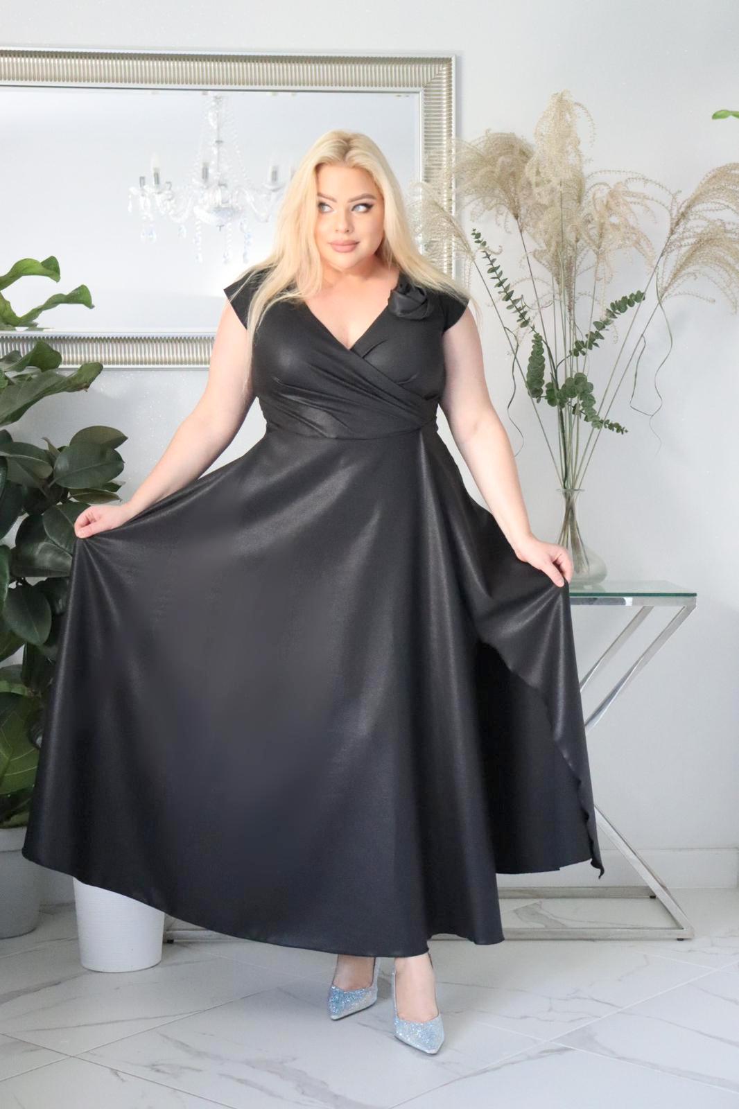 Hit Sezonu: Sukienka GERBERIA – 5 zalet, dzięki którym poczujesz się jak milion dolarów! 💰💖CZARNA! - obrazek 4