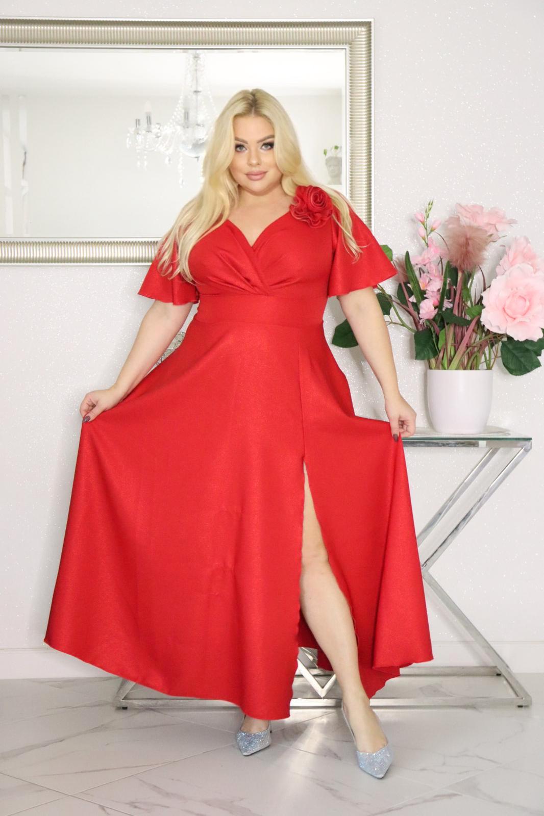 Masz już sukienkę na specjalną okazję? Zobacz model "Asteria" i przestań szukać a zacznij olśniewać! CZERWONA SHINE! 🥂