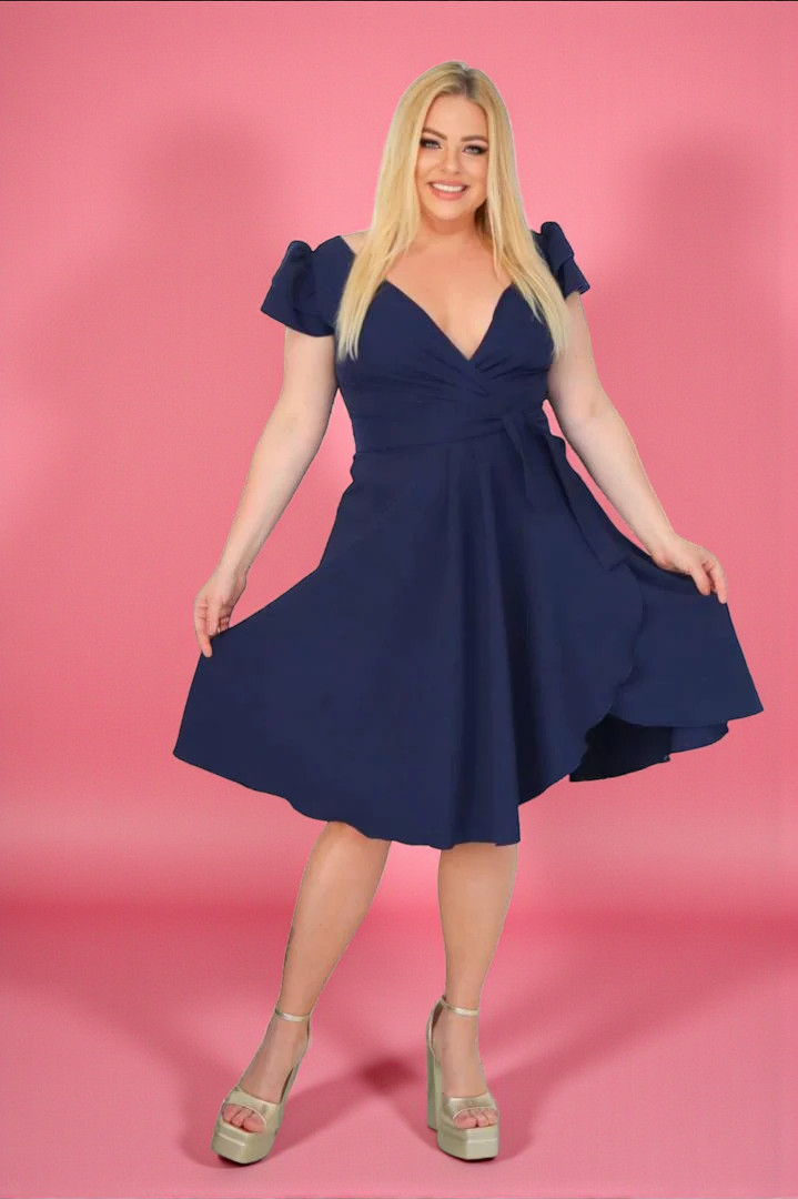 Kreacja klasyczna, w której czujesz się pewnie. Piękny dekolt, który przyciąga spojrzenia! GRANATOWA. A014. MEGA WYPRZEDAŻ! - obrazek 2